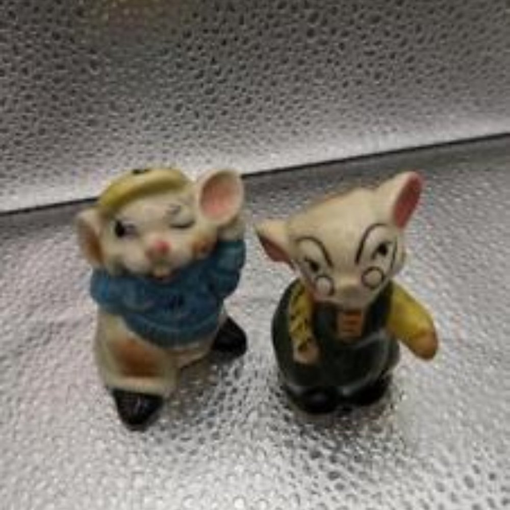 VINTAGE FRENCH MOUSE SET SALT AND PEPPER SHAKERS